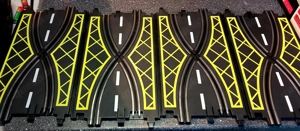 4 Spurige Autobahn  Racy  Action World 1:32 Bild 7