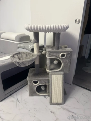 ...Kratzbaum fast wie Neu...