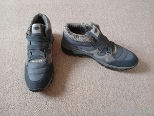 Gr. 47, Winterstiefel, blau, gefüttert, neuwertig 