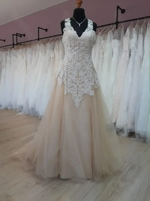 Neckholder Prinzessinnen Kleid gr. 38 in Nude Ivory