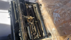 Schreibmaschine von 1921 Bild 4