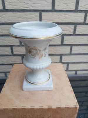 Porzellan de Bruxelles Vase mit goldene Rose
