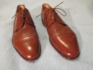 Elegante Herrenschuhe gepflegt.