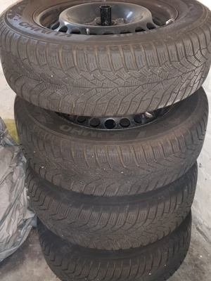 Winterreifen auf Stahlfelge für Audi