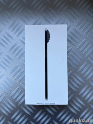 Apple iPhone 17 Schwarz smart phone mit Verpakung versiegelt ungeöffnet mit rechnung und garantie