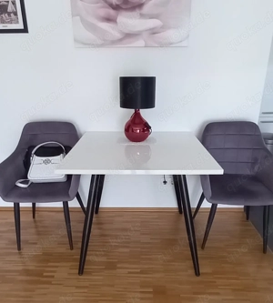 Schicker Esstisch Hochglanz