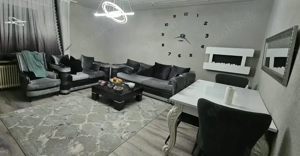 Gebrauchte Möbel mit gebrauch Spuren. 