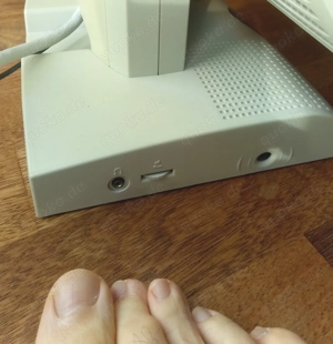 Monitor mit Bassreflex-Lautsprecher von Medion