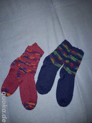 Handgestrickte Socken Größe 27-29