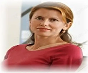 Eine 44-jährige geschiedene Rechtsanwältin wünscht sich die Bekanntschaft eines Mannes