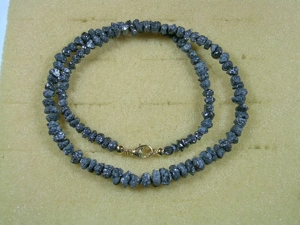 NEU: Collier - Kette schwarze Roh-Diamanten 375 Gold Karabiner