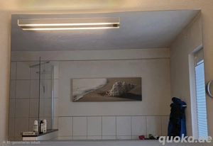 Großzügiger Spiegel mit Licht 