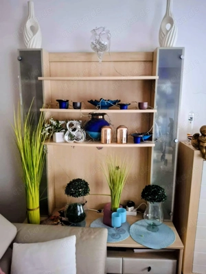 Schränkchen mit Unterbau und Aufbau