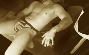 Junges Ehepaar (w29 m34)   Echter Sex, Solo-Videos & Wunscherfüllung (100% Privat)