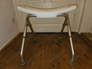 Neuwertig! Stabiler Badhocker Duschhocker Camping weiß Antirutsch klappbar TOP!