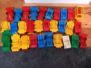 Lego Duplo 35 Fahrzeuge Motorrad alte Form