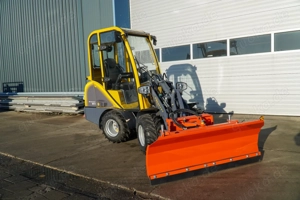 26 PS Eurotrac Hoflader W11 Kabine 2,90 m Arm Schneeschild 1,60 m 3.&4. Steuerkreis hydr. Schnellwe.
