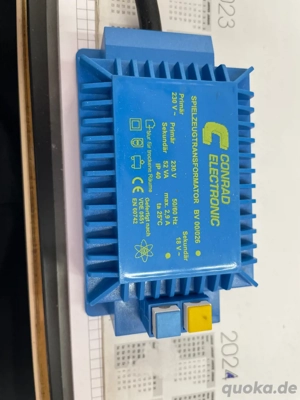 Spielzeugtransformator