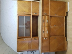 Schöner alter Küchenschrank.