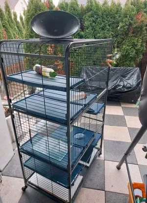 Käfig für Nager wie Degu, Chinchillo, Ratten... inkl.Laufteller aus Metall, Trinkflasche, Sandbad 