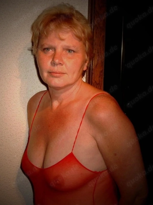 Ehefrau sucht Abwechslung