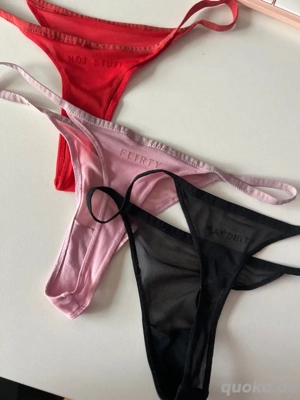 Strings neu* & ungetragen* zu verkaufen.