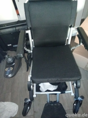 elektrischer Rollstuhl faltbar der Marke kavakal zu verkaufen  Bild 3