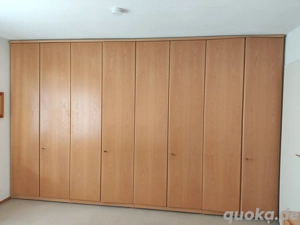 Großer Kleiderschrank aus Holz-Top Zustand