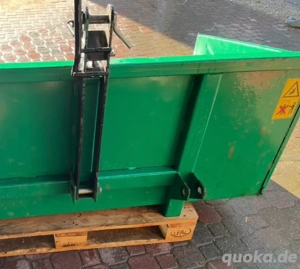 Heckcontainer Schippe -kippbar- zu verkaufen
