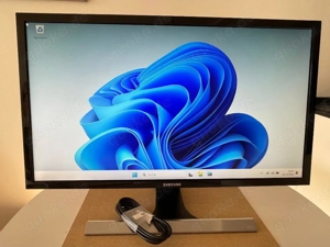 Display SAMSUNG Model U28E590D 28"  4K UHD Monitor 2,5 Jahre alt