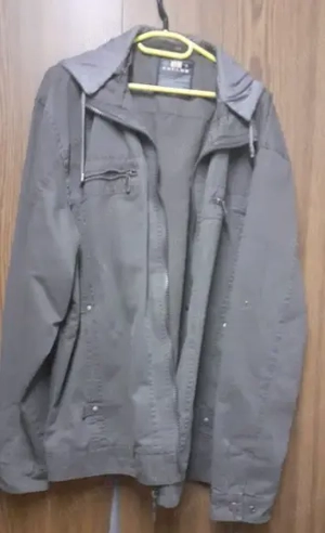 Herren-Jacken XL-XXL - Den Preis von 1,-- muss man angeben damit die Anzeige veröffentlicht wird.