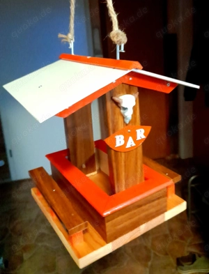 BAR  Futterhaus, Futterspender für Eichhörnchen und Vögel Das perfekte Geschenk für jeden Anlass  