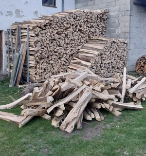 Brennholz Kaminholz Hartholz Esche Ahorn ofenfertig gespalten