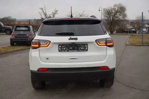 Jeep Compass 1.5 Upland e-Hybrid FWD - RFK+NAVI+18''+ACC+Klimaa Bild 4