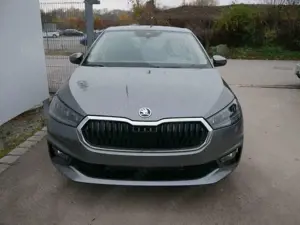 Skoda Fabia Selection 1.0 TSI DSG*NAVI-ÜBER-SMARTLINK*LED*P... Bild 3