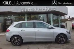 Mercedes-Benz B 180 B 180 PROGRESSIVE LED AHK KAMERA WINTER PAK SPUR