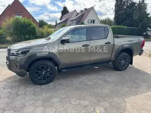 Toyota Hilux 2.8 Invincible Double Cab*JBL+AHK