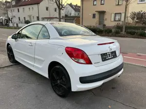 Peugeot 207 207 CC 1.6 /Premium/Klimaauto/Alu/NSW Bild 4