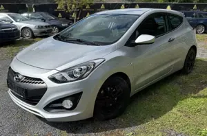 Hyundai i30 Coupe Classic *KLIMA*PDC*SCHECKHEFT Bild 2