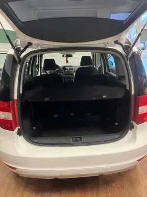 Skoda Yeti Yeti 1.2 TSI Active Bild 3