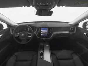 Volvo XC60 B4 Diesel Plus Dark 19"+VOLL-LED+HK+ACC Bild 3