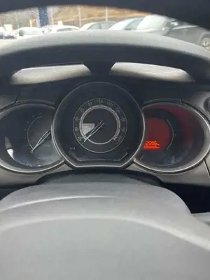 Citroen C3 Selection super Zustand wenig gelaufen !!! 1. Hand Bild 2