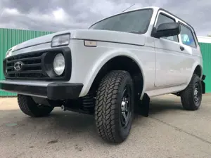 Lada Niva NIVA "PREMIUM PLUS" KLIMA, SONDERRÄDER! AET-2026
