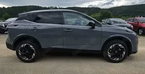 Nissan Qashqai DIG-T MHEV Xtronic N-Connecta Winter Komfort 2 Far Bild 4