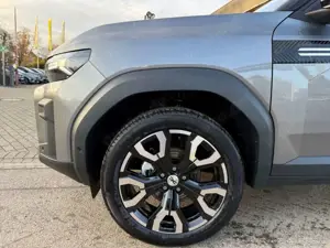 Dacia Bigster TCe 140 Journey Navi Digitales Cockpit LED ACC El. Bild 3