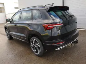 Skoda Karoq Sportline 2.0TDI DSG 4x4 AHK Matrix Pano Sound ... Bild 3