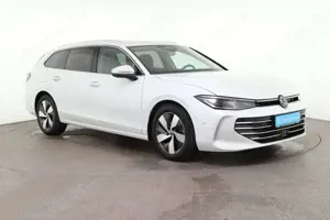 Volkswagen Passat Variant 2.0 TDI DSG Elegance IQ.Light/ACC Bild 5