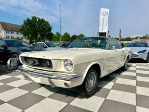 Ford Mustang Convertible Aut. 3.3l+Leder+Classic Data+Tüv Bild 2