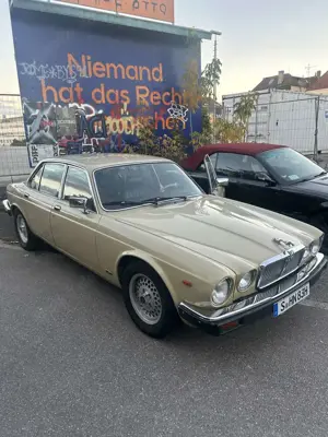 Jaguar XJ6