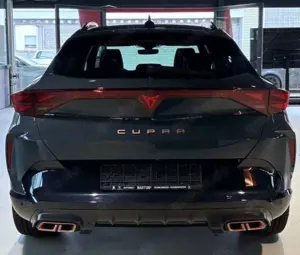 CUPRA Formentor e-Hybrid Klima Navi Rückfahrkamera Kurvenlicht Bild 4